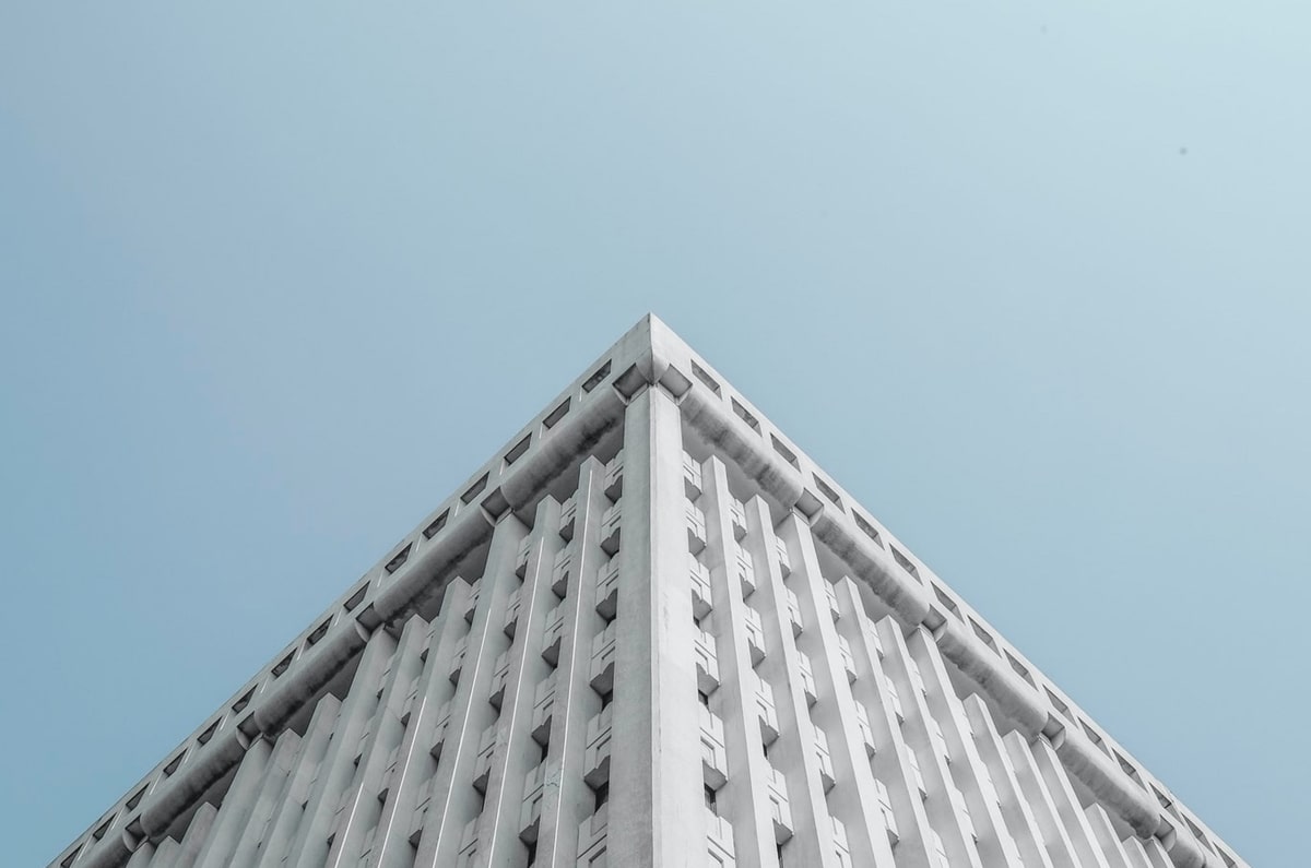 九游体育官网登录-C罗近在咫尺的射门遭门将神勇化解，良机遗憾错失