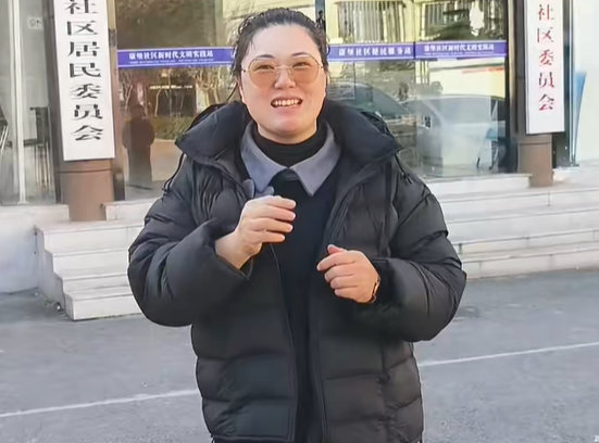 欧冠赛程-全国冠军退役人生 戴假肢的她成了很多人的支柱|罗仁娟|残疾人|排球|高位截肢|残疾_新浪体育_新浪新闻